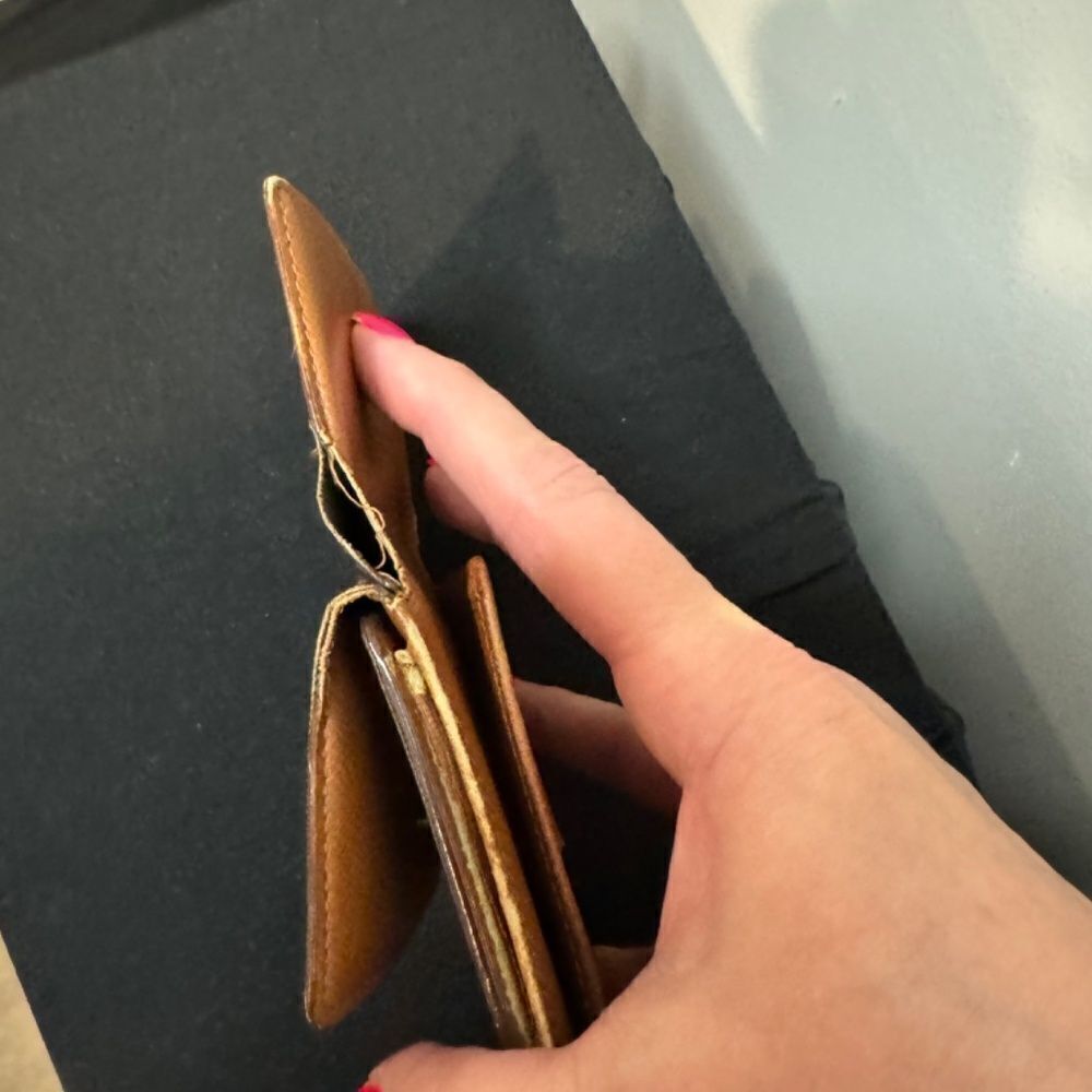 LV MONO DOUBLE SNAP WALLET - Picture 9 of 16